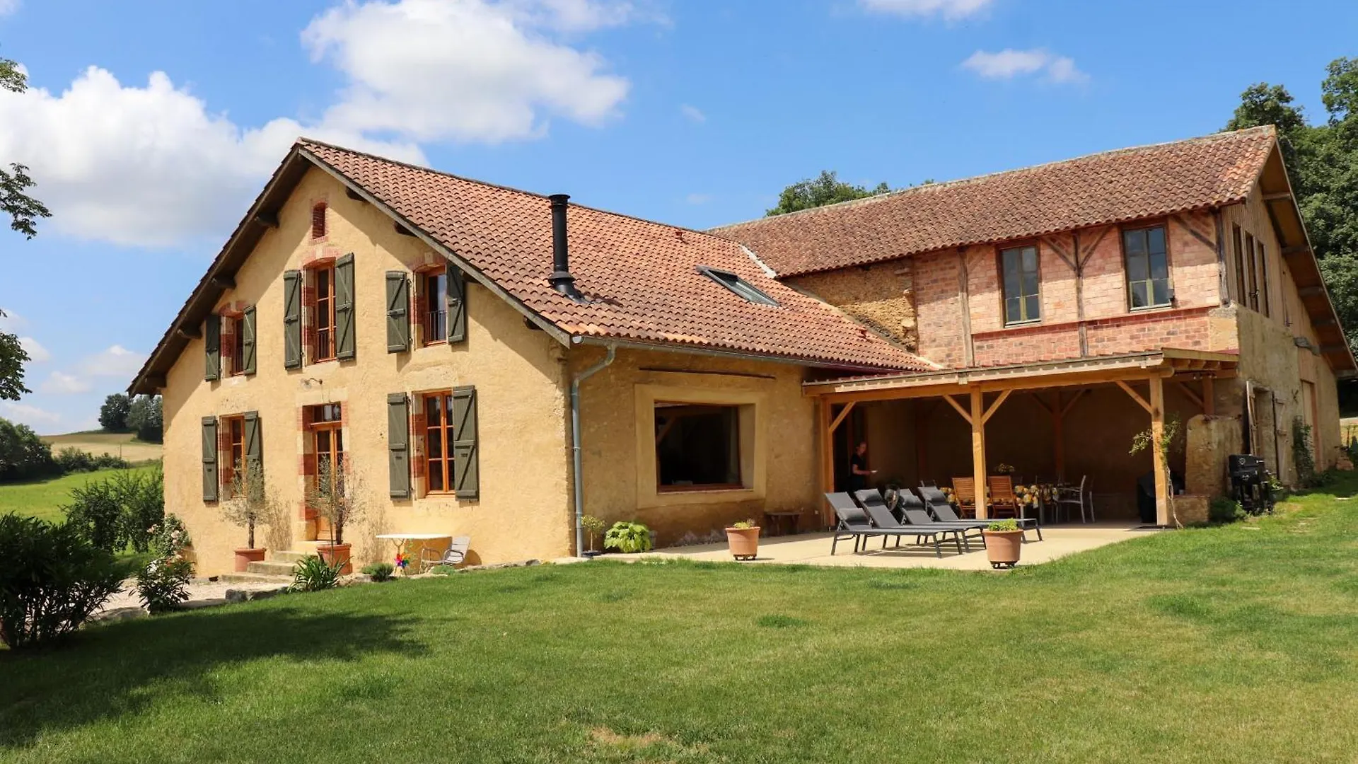 Appartement Chambres D Hotes Puchouaou Chene Sur Le Chemin De Saint Jacques De Compostelle Montesquiou